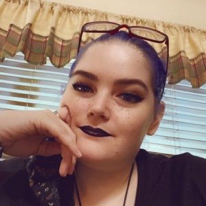 Meet your Posher, Allivia